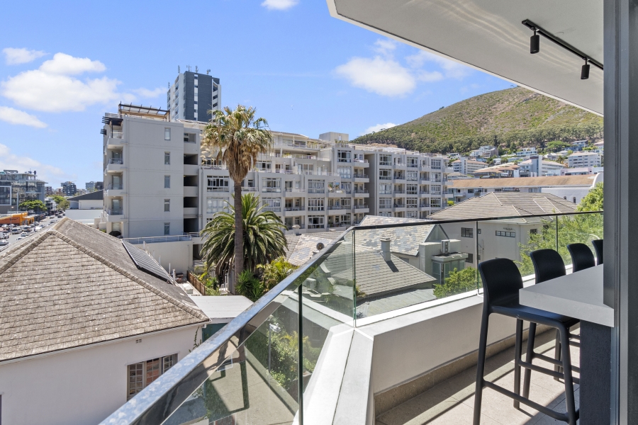 2 Bedroom Property for Sale in Sea Point Western Cape